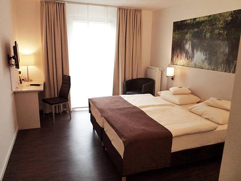 Das Neue Hotel Am Park Fröndenberg Exterior foto